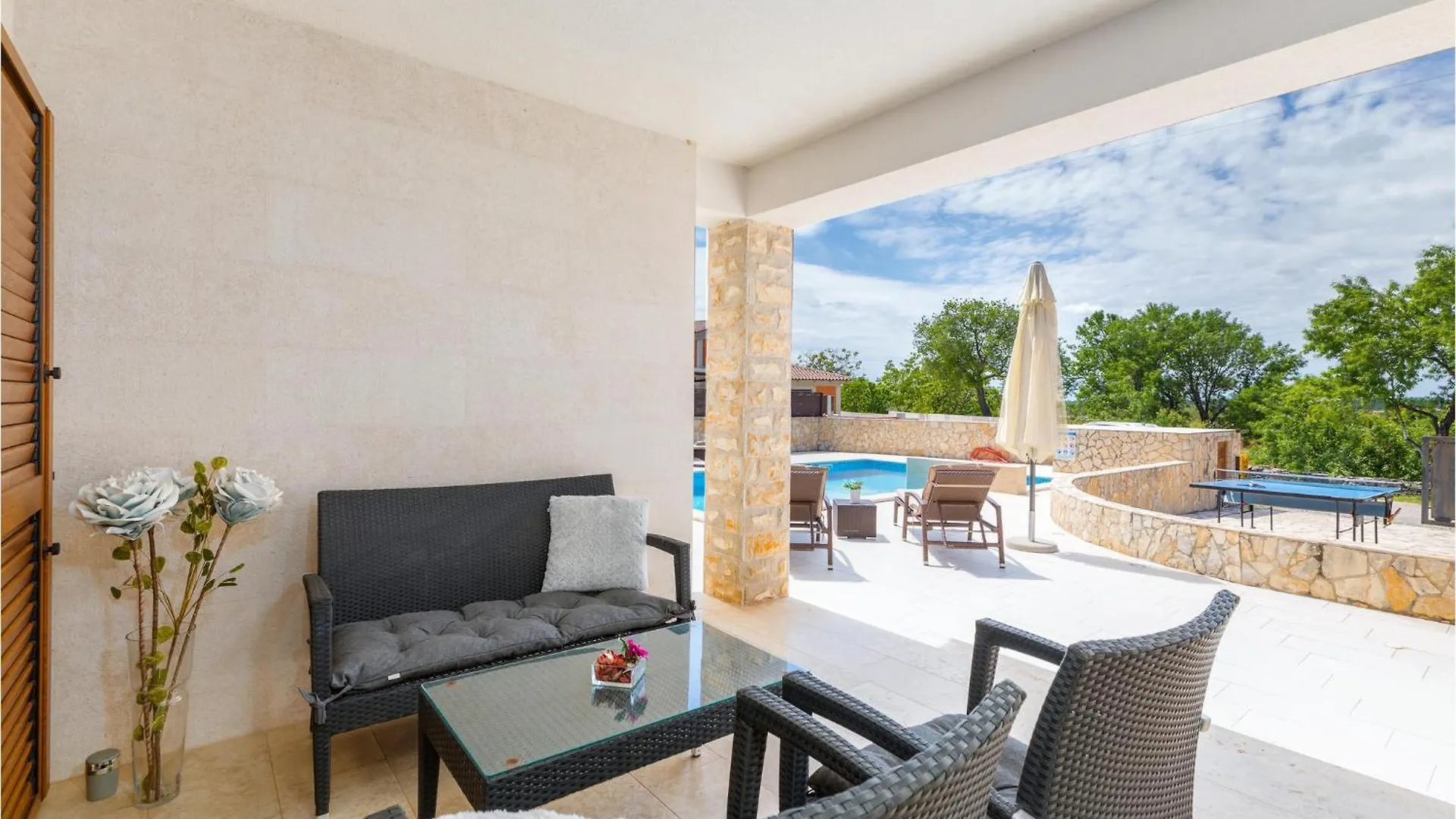 Сasa de vacaciones Nice Home In Sveti Kirin With Jacuzzi Juršići Croacia
